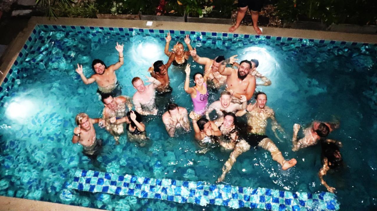Slumber Party Bangkok Khaosan Ostello Esterno foto